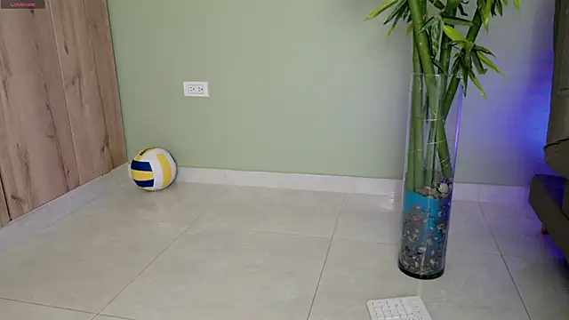 Snapshot of were-Naughty chatting on January 2025 08:01:02 PM were-Naughty online show from January 2025 08:01:02 PM