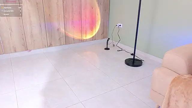 Snapshot of were-Naughty chatting on March 2025 07:53:01 PM were-Naughty online show from March 2025 07:53:01 PM