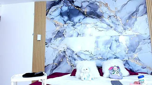 Snapshot of luna_hoott chatting on October 2025 02:16:02 PM luna hoott online show from October 2025 02:16:02 PM