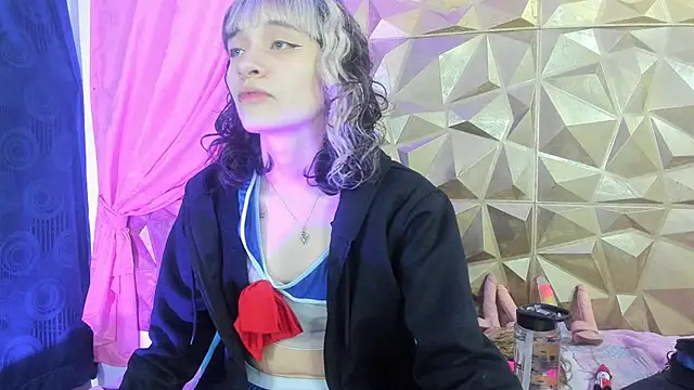 Snapshot of neeko_princes chatting on December 2024 12:18:02 PM neeko princes online show from December 2024 12:18:02 PM
