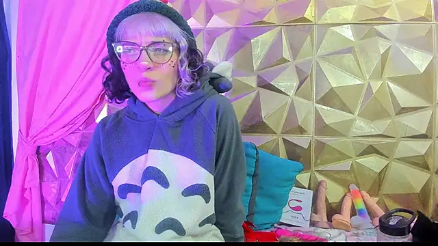 Snapshot of neeko_princes chatting on December 2024 03:23:01 PM neeko princes online show from December 2024 03:23:01 PM