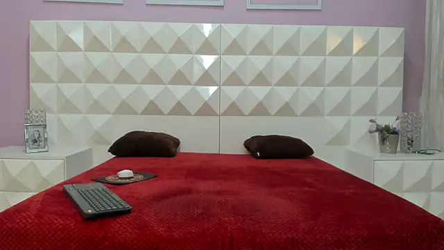 VenusDanielss online show from June 2026 07:40:01 PM
