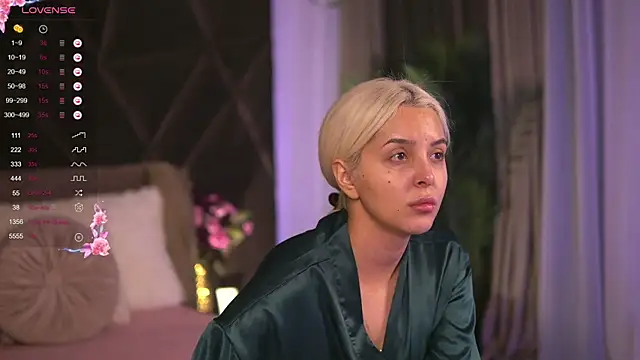 Snapshot of VictoriaMorrone chatting on February 2025 04:50:02 AM VictoriaMorrone online show from February 2025 04:50:02 AM