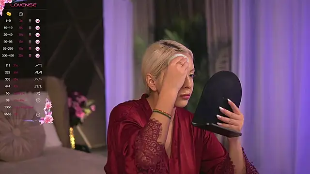 Snapshot of VictoriaMorrone chatting on February 2025 02:41:01 PM VictoriaMorrone online show from February 2025 02:41:01 PM