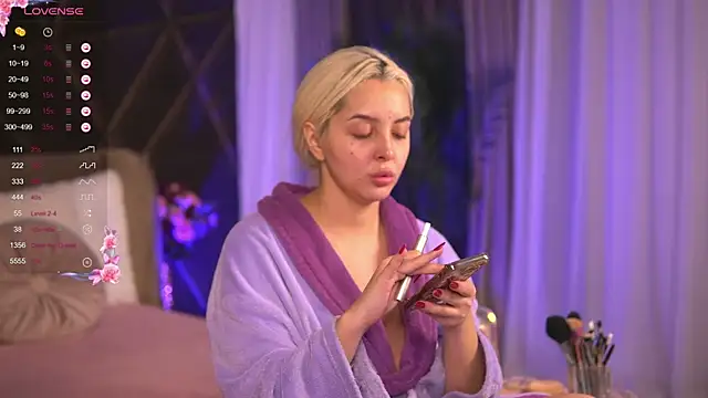 Snapshot of VictoriaMorrone chatting on February 2025 03:25:01 AM VictoriaMorrone online show from February 2025 03:25:01 AM