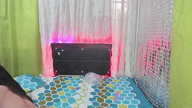 Snapshot of Megan_Miles02 chatting on February 2025 11:20:01 PM Megan Miles02 online show from February 2025 11:20:01 PM