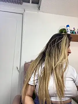 Snapshot of antonella87 chatting on October 2025 09:04:01 PM antonella87 online show from October 2025 09:04:01 PM