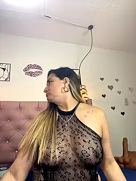 Snapshot of antonella87 chatting on October 2025 09:50:01 PM antonella87 online show from October 2025 09:50:01 PM