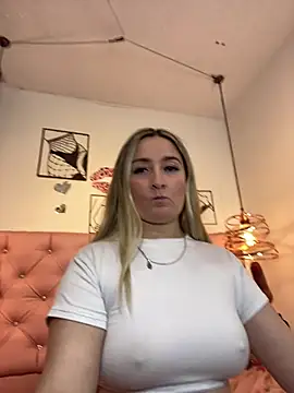 antonella87 online show from December 2025 09:32:01 PM