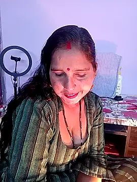 Snapshot of reemacouple007 chatting on February 2026 08:08:02 AM reemacouple007 online show from February 2026 08:08:02 AM