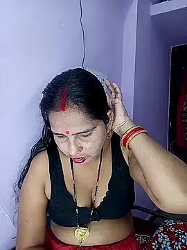 Snapshot of reemacouple007 chatting on March 2026 05:08:01 PM reemacouple007 online show from March 2026 05:08:01 PM