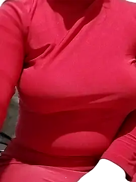 Snapshot of Elaa_Su chatting on December 2024 06:22:02 AM Elaa Su online show from December 2024 06:22:02 AM