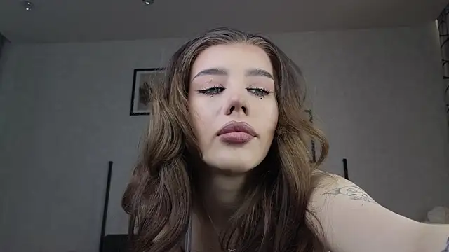 dolly ll online show from March 2025 01:30:01 PM