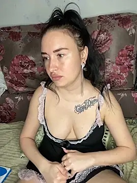 Roxana Bell online show from April 2026 06:25:01 PM
