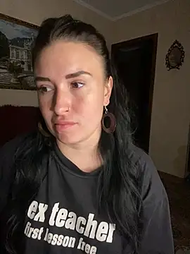Roxana Bell online show from June 2026 07:39:01 PM