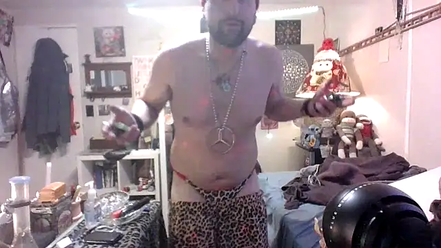 Snapshot of BobbyQ29 chatting on December 2025 08:46:01 PM BobbyQ29 online show from December 2025 08:46:01 PM