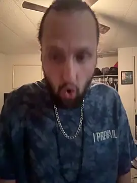 Snapshot of BobbyQ29 chatting on February 2026 10:33:01 AM BobbyQ29 online show from February 2026 10:33:01 AM