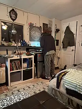 Snapshot of BobbyQ29 chatting on February 2026 01:18:02 PM BobbyQ29 online show from February 2026 01:18:02 PM