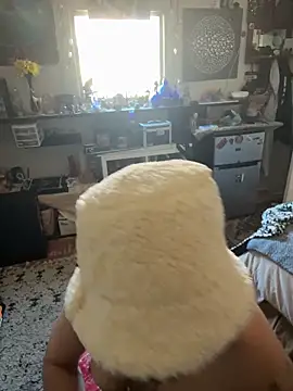 Snapshot of BobbyQ29 chatting on March 2026 04:02:02 PM BobbyQ29 online show from March 2026 04:02:02 PM