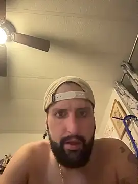 Snapshot of BobbyQ29 chatting on March 2026 07:37:02 AM BobbyQ29 online show from March 2026 07:37:02 AM