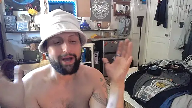 Snapshot of BobbyQ29 chatting on March 2026 07:19:01 PM BobbyQ29 online show from March 2026 07:19:01 PM