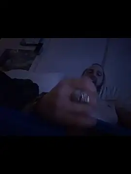 Snapshot of BobbyQ29 chatting on March 2026 08:58:02 AM BobbyQ29 online show from March 2026 08:58:02 AM