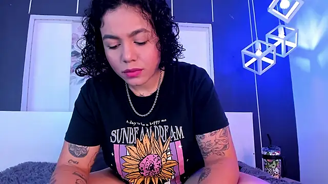 Snapshot of Alexxxholy chatting on December 2024 01:41:02 PM Alexxxholy online show from December 2024 01:41:02 PM