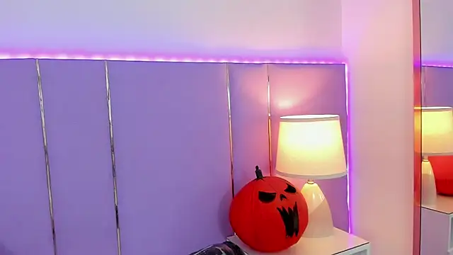 SophyRuiz  online show from October 2025 11:54:01 AM