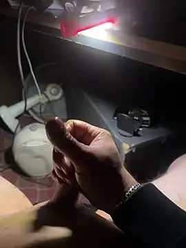 Snapshot of lazoglu0061 chatting on March 2025 04:04:01 PM lazoglu0061 online show from March 2025 04:04:01 PM