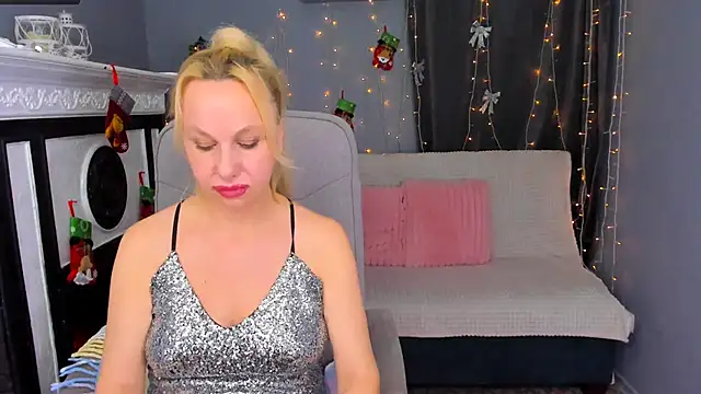 Snapshot of Anny_Jey_ chatting on December 2024 07:24:01 PM Anny Jey online show from December 2024 07:24:01 PM