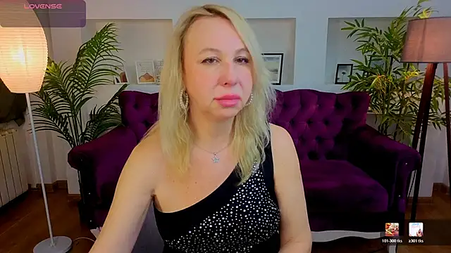 Anny Jey  online show from April 2026 06:10:02 PM