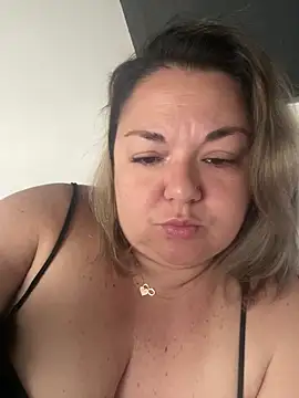 MikyVesela online show from May 2026 08:12:02 AM
