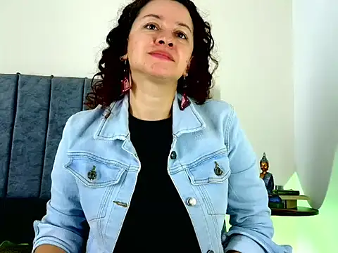 Snapshot of ArtesanaMK chatting on October 2025 05:23:02 PM ArtesanaMK online show from October 2025 05:23:02 PM