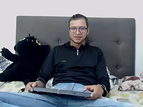 andy loverxx online show from January 2026 05:33:01 AM