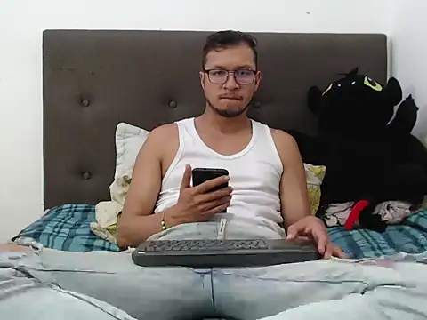 andy loverxx online show from February 2026 12:11:02 AM