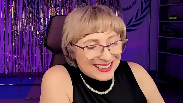 Snapshot of sugar_vivien chatting on February 2025 03:25:02 PM sugar vivien online show from February 2025 03:25:02 PM