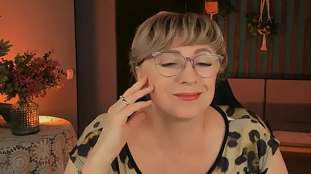 sugar vivien online show from October 2025 01:09:01 PM