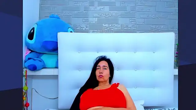 HorniestMilf online show from January 2025 03:06:02 AM