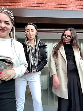 Snapshot of TwixCouple chatting on November 2025 01:12:02 PM TwixCouple online show from November 2025 01:12:02 PM