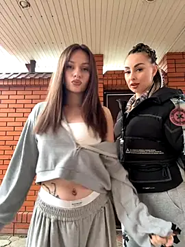 Snapshot of TwixCouple chatting on November 2025 01:06:02 PM TwixCouple online show from November 2025 01:06:02 PM