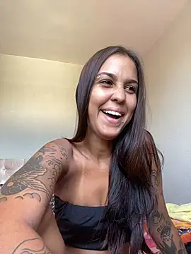 Snapshot of poliannaxx chatting on February 2025 03:16:01 PM poliannaxx online show from February 2025 03:16:01 PM