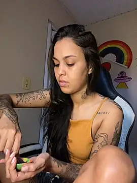 Snapshot of poliannaxx chatting on September 2025 02:46:02 AM poliannaxx online show from September 2025 02:46:02 AM