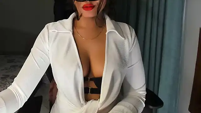 Snapshot of Bad_Girl_Kayra69 chatting on January 2025 06:04:02 PM Bad Girl Kayra69 online show from January 2025 06:04:02 PM