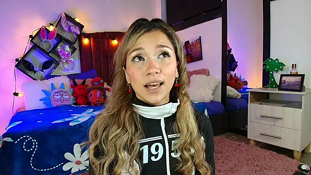 alisson zafiro  online show from March 2025 09:24:02 AM