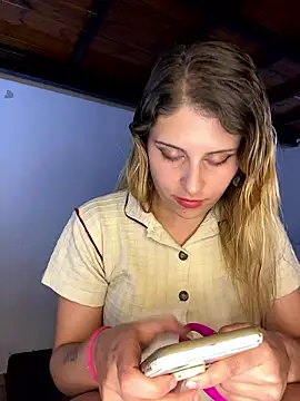 Snapshot of FlorBich chatting on January 2026 08:34:01 PM FlorBich online show from January 2026 08:34:01 PM