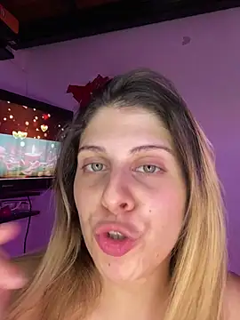 Snapshot of FlorBich chatting on February 2026 05:15:01 AM FlorBich online show from February 2026 05:15:01 AM