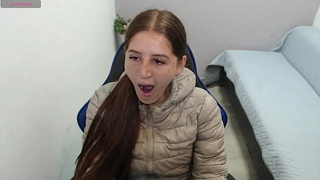 valerie diaz1 online show from November 2025 01:22:01 PM