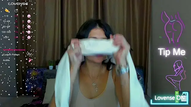 Snapshot of Alianna_Solo_Kisses chatting on October 2025 11:28:01 AM Alianna Solo Kisses online show from October 2025 11:28:01 AM