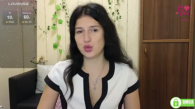 Snapshot of Alianna_Solo_Kisses chatting on October 2025 05:26:02 AM Alianna Solo Kisses online show from October 2025 05:26:02 AM