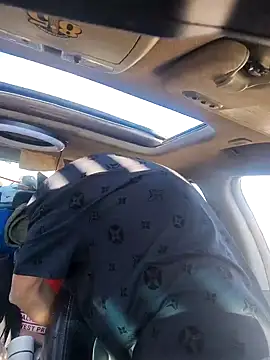 Stickybros2u online show from December 2024 07:25:02 PM